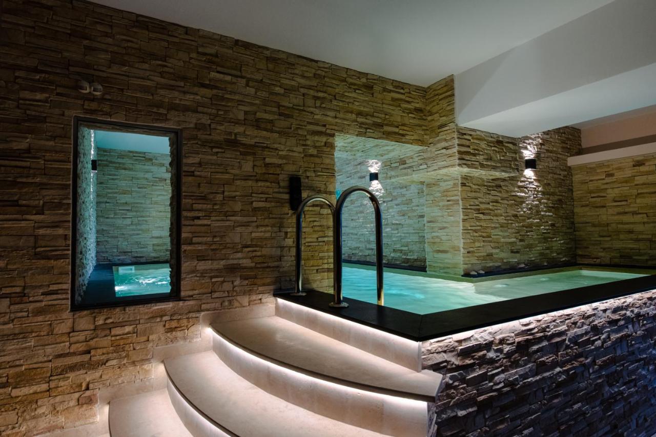 Villa Mairi - 2 Private Pools & Game Room Near Athens Salamis Exteriör bild