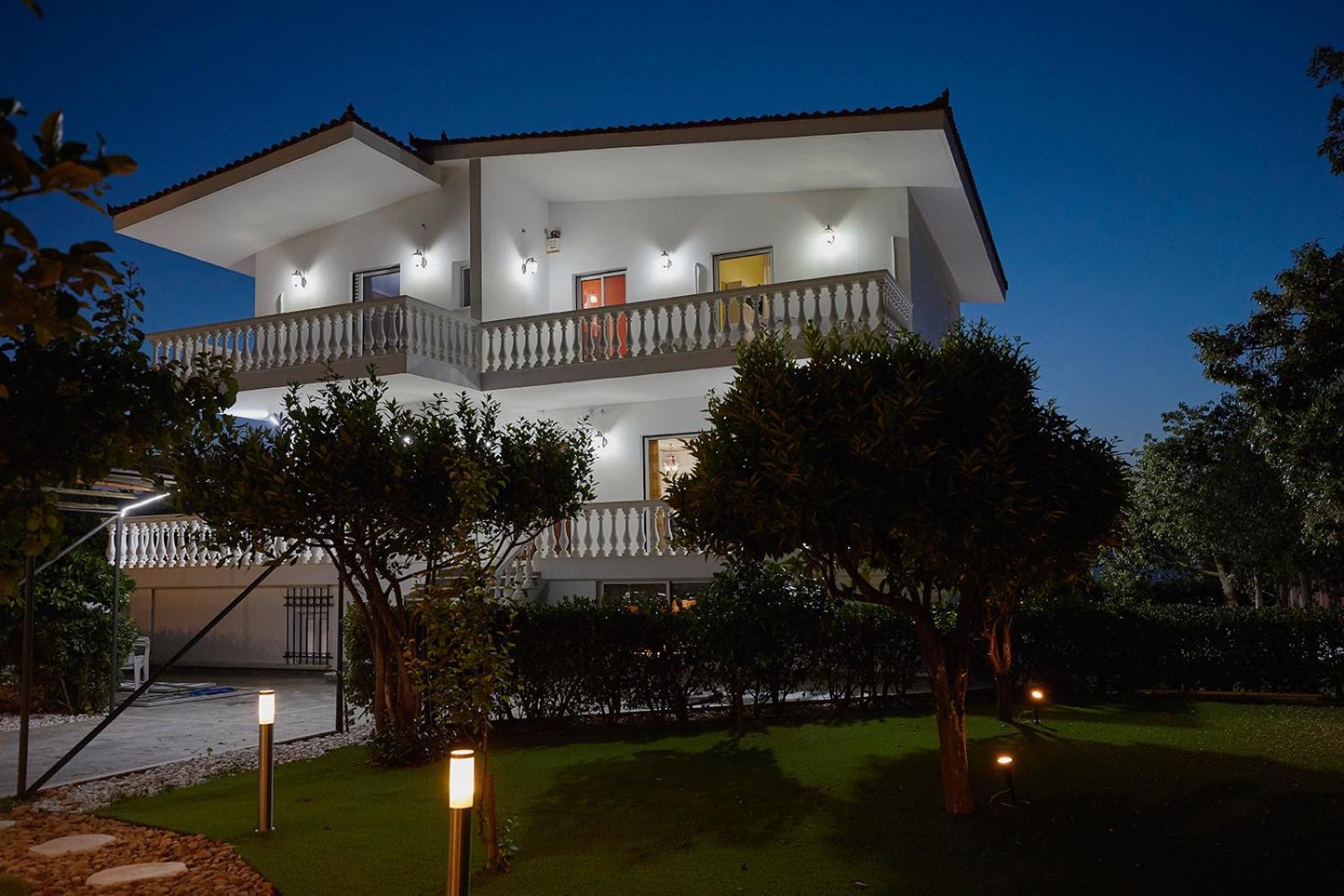 Villa Mairi - 2 Private Pools & Game Room Near Athens Salamis Exteriör bild