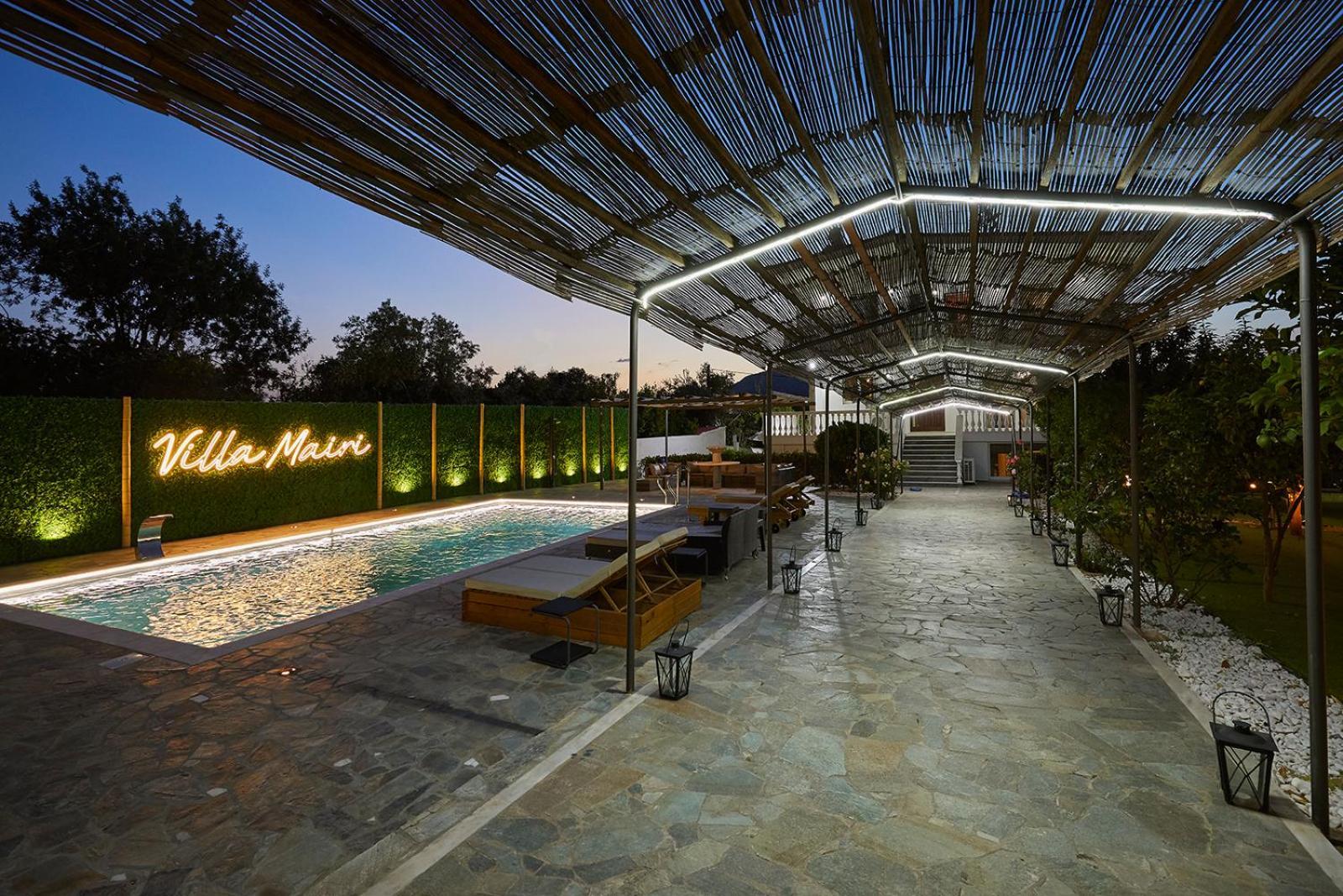 Villa Mairi - 2 Private Pools & Game Room Near Athens Salamis Exteriör bild